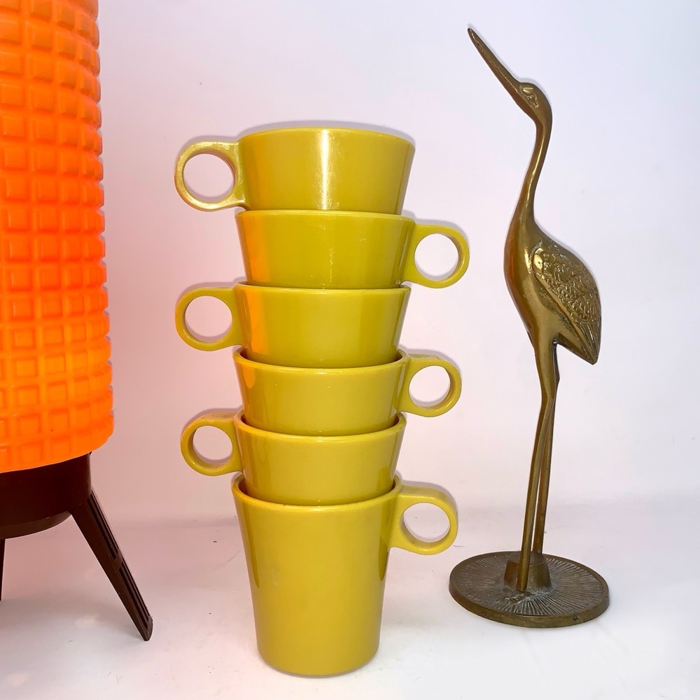 Vintage Yellow Mugs Set
